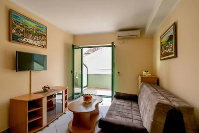 Amor Residence - One Bedroom Apartment with T...