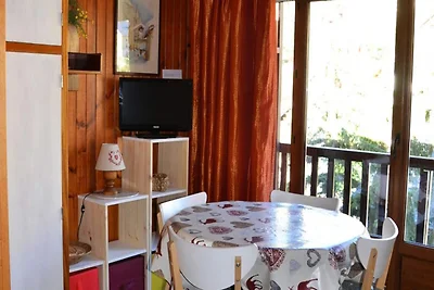 Monolocale per 4 persone con spazio espositiv...