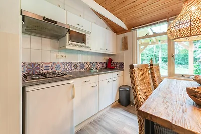 Malerisches Ferienhaus im Park Hunzebergen