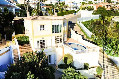 Villa in Albufeira mit Meerblick & Pool