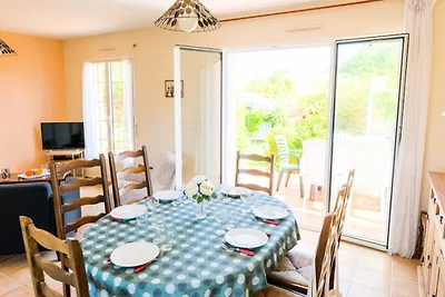 Casa a Plomeur vicino alla spiaggia di La...