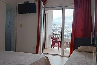 Classic Studio Apartment with Sea View and...