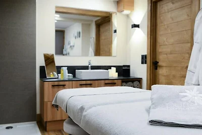 Ferienwohnung in Les Hauts Lieux mit Spa