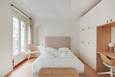 Authentische Wohnung - 3SZ/8P - Clignancourt