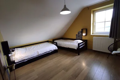 Villa in Stavelot mit Sauna und Außenpool