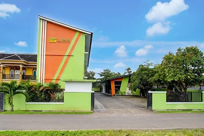 Lima Residence Deluxe Twin