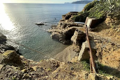 Wohnung in Capoliveri mit Garten