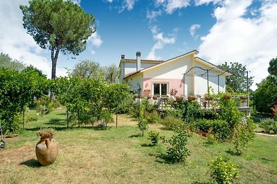 Elegant Holiday Home in Fabrica di Roma near...