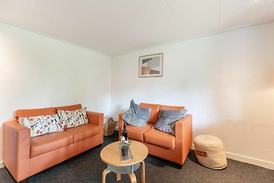 Angenehmes Ferienhaus in Den Ham mit Garten