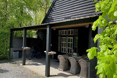 Schöne Wohnung mit überdachter Terrasse, in e...