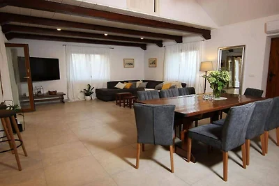 Secluded Oasis with Pool, Outdoor Kitchen, & ...