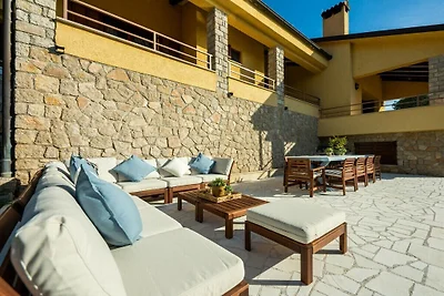 Villa Barotul con piscina