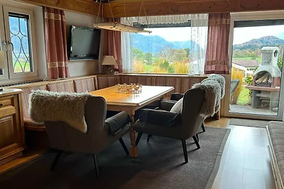 Gemütliches Ferienhaus mit Bergblick