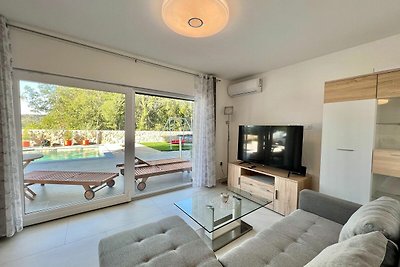 Grande casa vacanze con piscina e terrazza