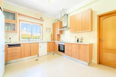 Villa in Gale met zwembad vlakbij Gale Beach