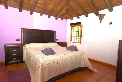 Bauernhaus am Fluss in Algarinejo
