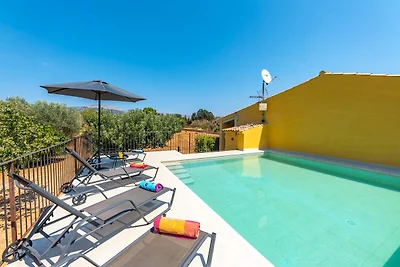 Landhaus mit Pool für 6 Gäste