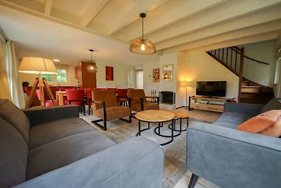 Villa in Beekbergen mit Terrasse