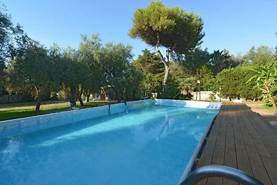 Ferienhaus mit privatem Pool in Fanusa