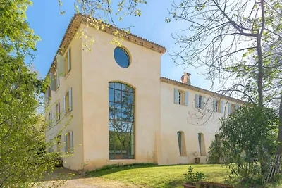 Elegante Bastide vicino ad Aix con piscina