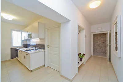 4B Apartments - Two Bedroom Apartment with...