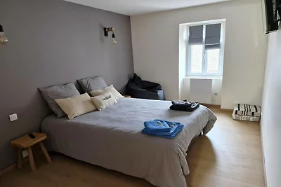 Guerlesquin-Dorfhaus mit Garten