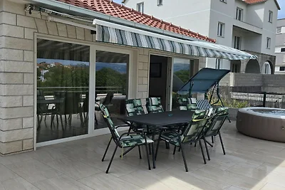 Luxury apartment Ani II  - Two Bedroom Apartm...