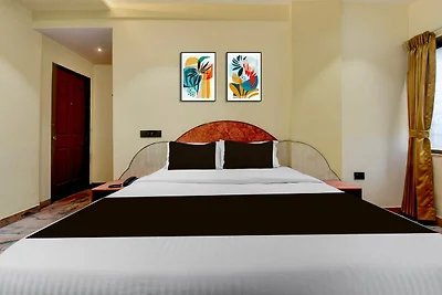 Townhouse Balewadi Stadium Hotel Sarovar