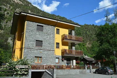 Großzügiges Chalet in Antey-Saint-André in...