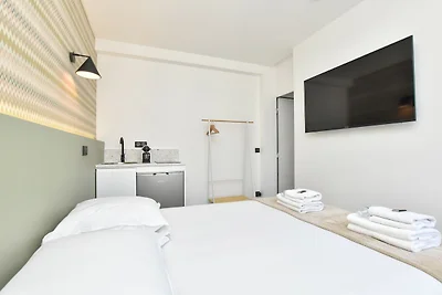 Intimes Studio – 2P – Beaugrenelle/Tour...