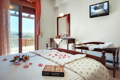 Invitante villa a Triopetra con piscina