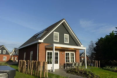 Duurzame watervilla met sauna, bij het...