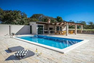Oliveto mit Pool