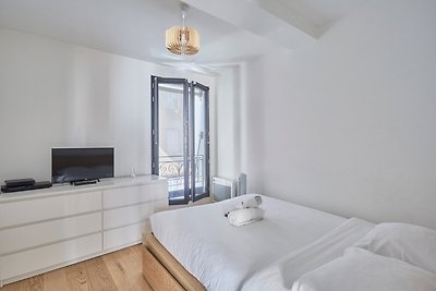 Neue Wohnung Boulogne gegenüber „Les...