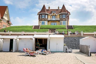 Penthouse in De Haan met Uitzicht op Zee