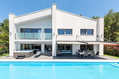 Villa in Višnjan met zwembad