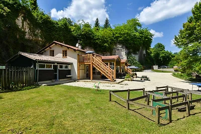 Geräumige Villa mit privatem Garten