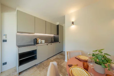 Modern huis met airconditioning, zwembad, 1 s...