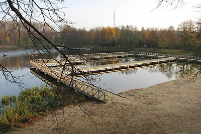 Ferienhaus mit Kamin, direkt am See, Ryn