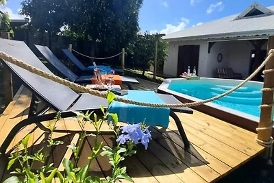 Villa in Saint-François mit Strandzugang