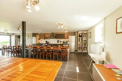 Luxuriöses Ferienhaus mit Sauna in Ouffet