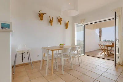 Villa met toegang tot zwembad en uitzicht op...