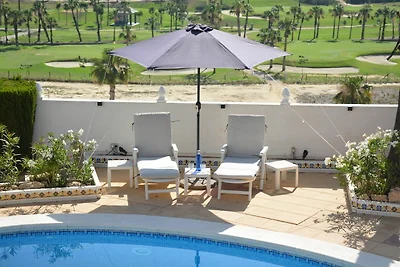 Moderne Villa mit Swimmingpool in Rojales