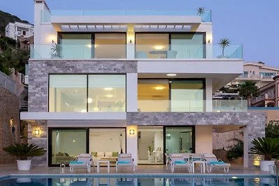 Villa in Kalkan met zwembad