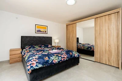 Villa Ivanovi Dvori - Seven Bedroom Villa wit...