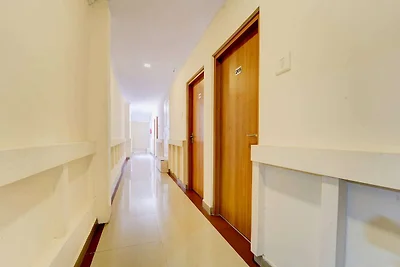 Residenza a schiera Deshabhimani RoadKaloor...
