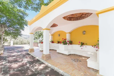 Moderne Villa mit privatem Pool