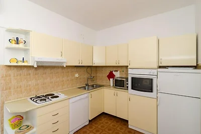 Holiday Home Blue Vineyard- Three Bedroom Hou...