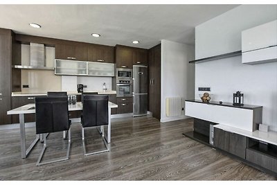Moderne Wohnung mit Panoramablick aufs Meer