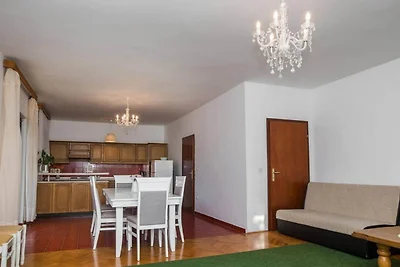 Gut ausgestattete Wohnung in...